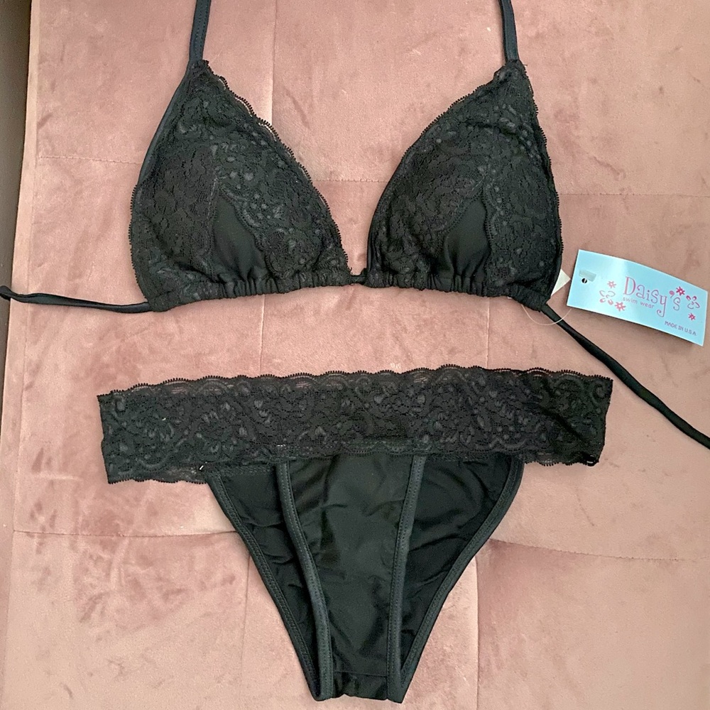 DAISY’S BEACHWEAR Lace 2 Piece Bikini Set